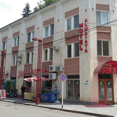 Alma-Ata Hotel Borjomi Luaran gambar