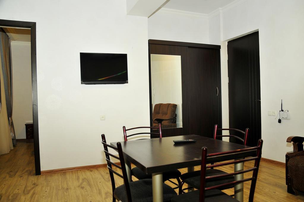 Alma-Ata Hotel Borjomi Bilik gambar